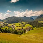 Erblehenhof شقة